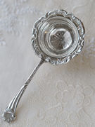 �A���e�B�[�N�V���o�[�@�e�B�[�X�g���[�i�[ antique silver teastrainer