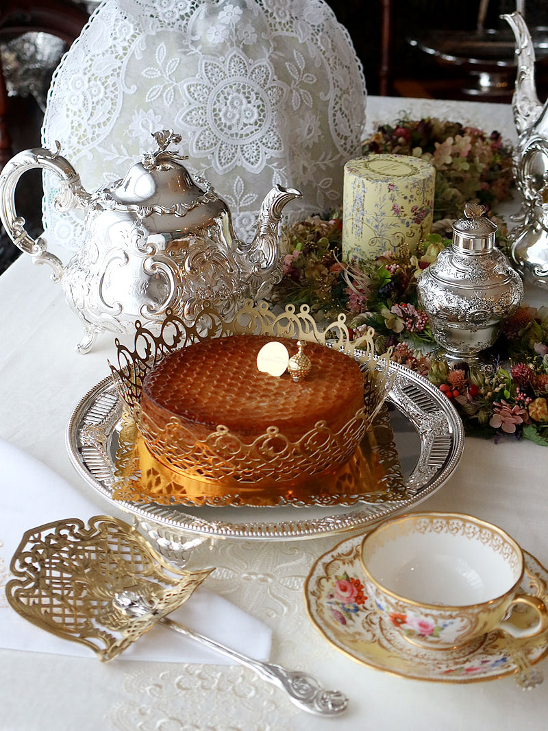 �A���e�B�[�N�M�������[�ՓO