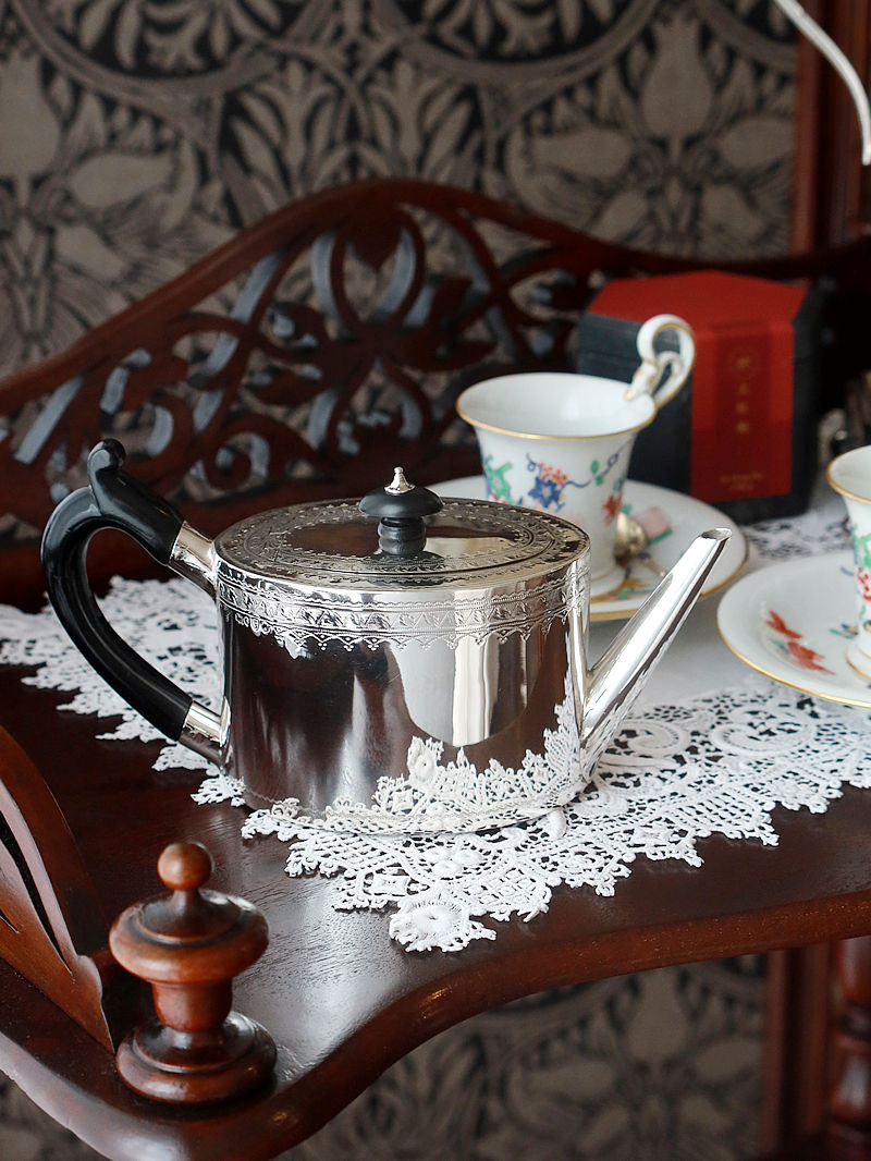 �A���e�B�[�N�M�������[�ՓO