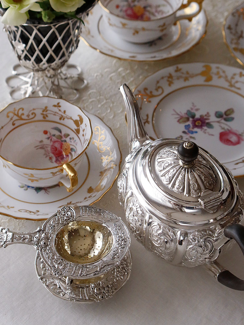 �A���e�B�[�N�M�������[�ՓO