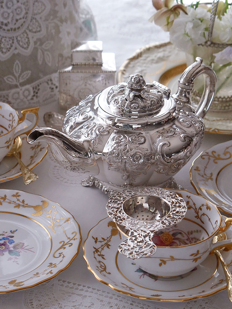 �A���e�B�[�N�M�������[�ՓO