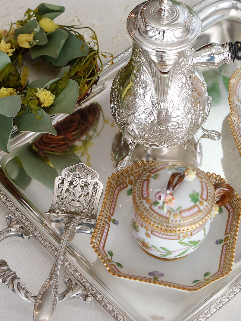 �A���e�B�[�N�M�������[�ՓO